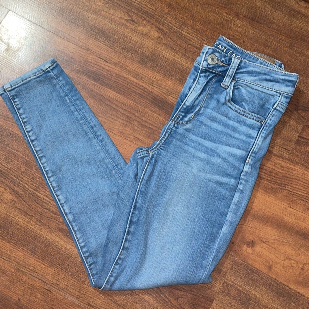 Size 4 short American eagle skinny jeans good condition!